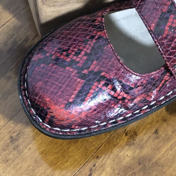 Alegria Mary Jane Clog Womens 37 Red Black Snakeskin Embossed Feliz Shoe Nursing - Picture 9 of 16